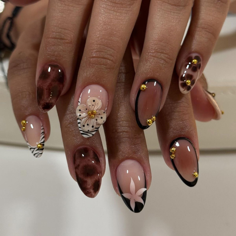 Nail Art Zebra - 24 個フレンチゼブラプリントフェイクネイル 3D フローラルプレスオンネイルショートアーモンドフルカバレッジネイル女性 & ガール用アクリルネイルアート