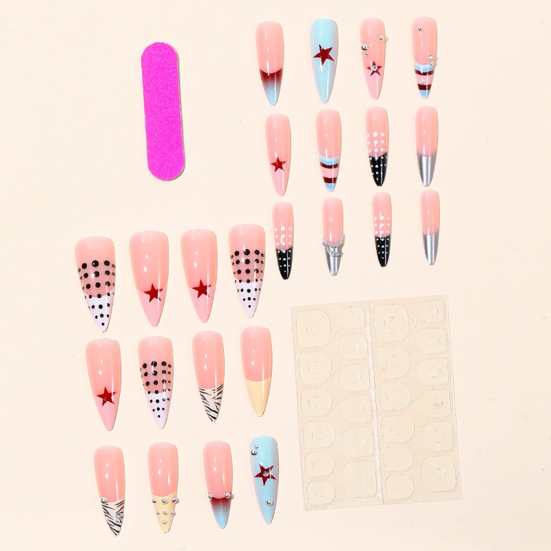 24枚入り Y2K ロングスティレット つけ爪 ブラックポル - Nail Art Zebra のレビューと価格